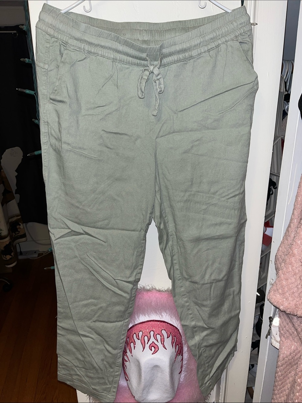 Woman’s Olive Green Drawstring Casual Pants